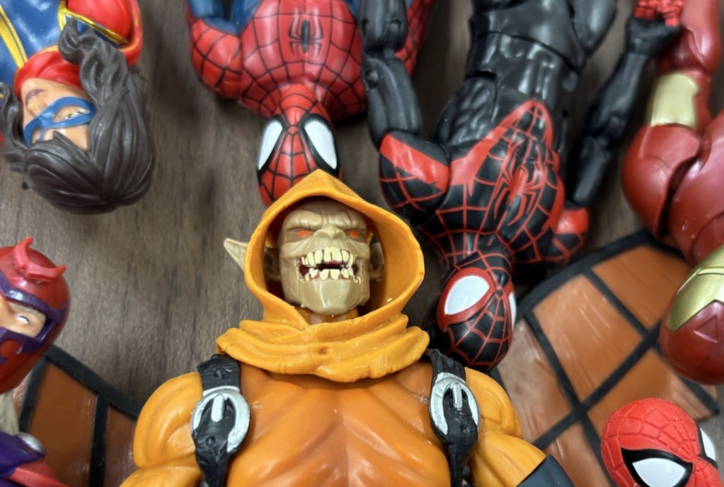 久々の営業なのとネットショップ対応優先するため入荷情報に関しては15