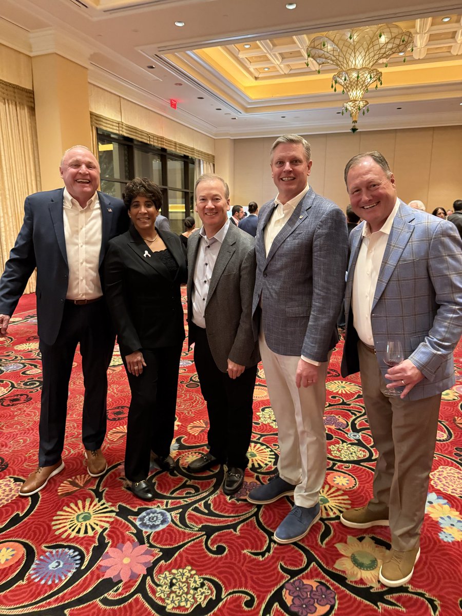 Love being with my ex AIADA chairman and current chair Mike Darrow  <a href="/AIADA_News/">AIADA</a> <a href="/NADAUpdate/">NADA</a>