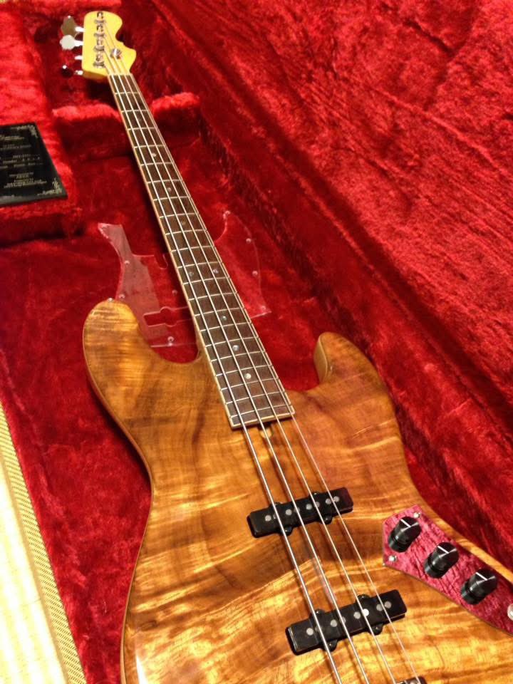 kitaphony's tweet photo. 聞いた事ないベースもよーけあるけんこのタグ見よって楽しい

#momose
#貴方のfenderじゃないジャズベ見せて https://t.co/fOupNXkf9I