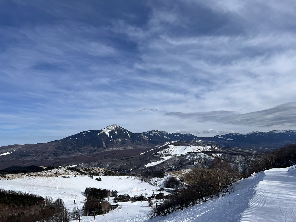 Day9。山のシルエットのような雲に驚いた。まるで遠景に見える蜃気楼。