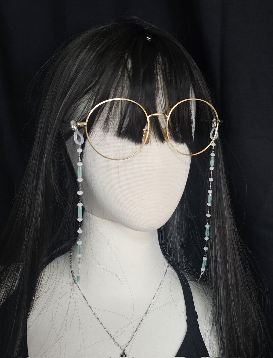 안경줄이 생각보다 더 예쁘게 나왔어요!