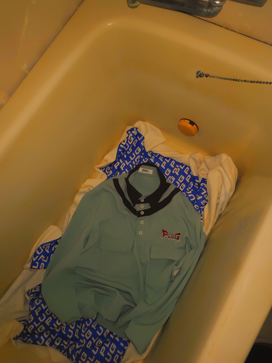 plug1982's tweet image. 台衿 台衿 台衿 台衿プルオーバーシャツ

展示会形式の作品発表をストップしてイレギュラーにデザインした作品、スタイルルックをアップしていきます。

WEB SITEおよびInstagramに掲載のアイテムは衣装リースも対応してます。お気軽に連絡ください。

instagram.com/p/DUR-TZdEciC/…