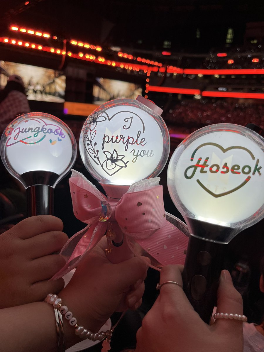 𝚊𝚜𝚑⁷ ☆ tweet media