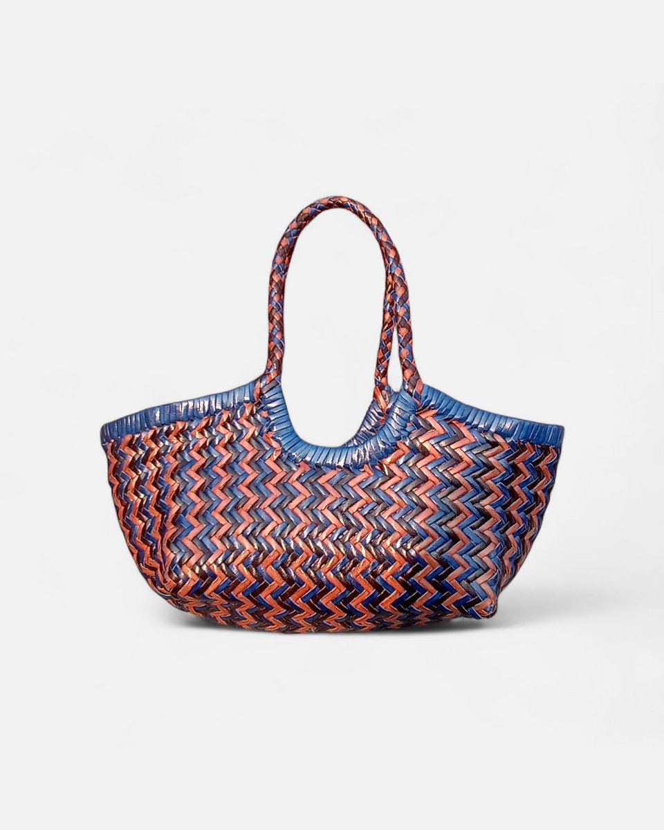 stysion's tweet photo. Handmade with care and woven from genuine leather, this bag brings together blue, tan, and brown tones in a timeless, effortless way. The natural texture and earthy colors give it a relaxed yet premium feel easy to carry, easy to style, and made to age beautifully with time. https://t.co/EmlOosRXqz