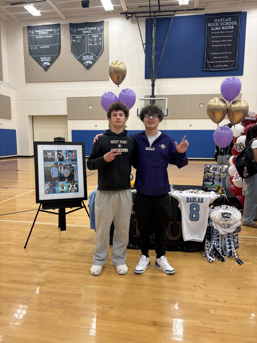 EvanForrester20's tweet photo. Thank you to all the seniors who committed to play at the next level this morning! All the influence you’ve blessed me with cannot be understated. From the early morning practices, mid day weight room grind, or after practice film. I know you guys will be great! @HarlanHawks_FB https://t.co/8oaVzQ4gc7