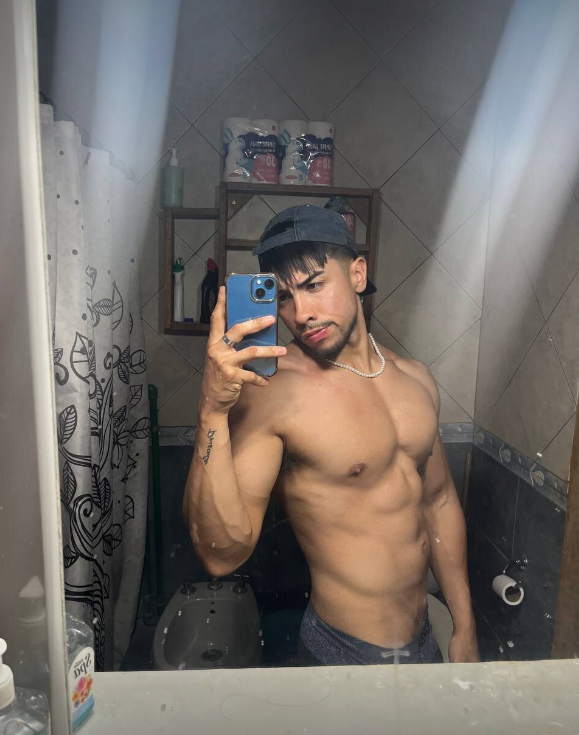 mastrcooper's tweet photo. Don’t just stare… come closer 😉 https://t.co/BWqjiiY28A