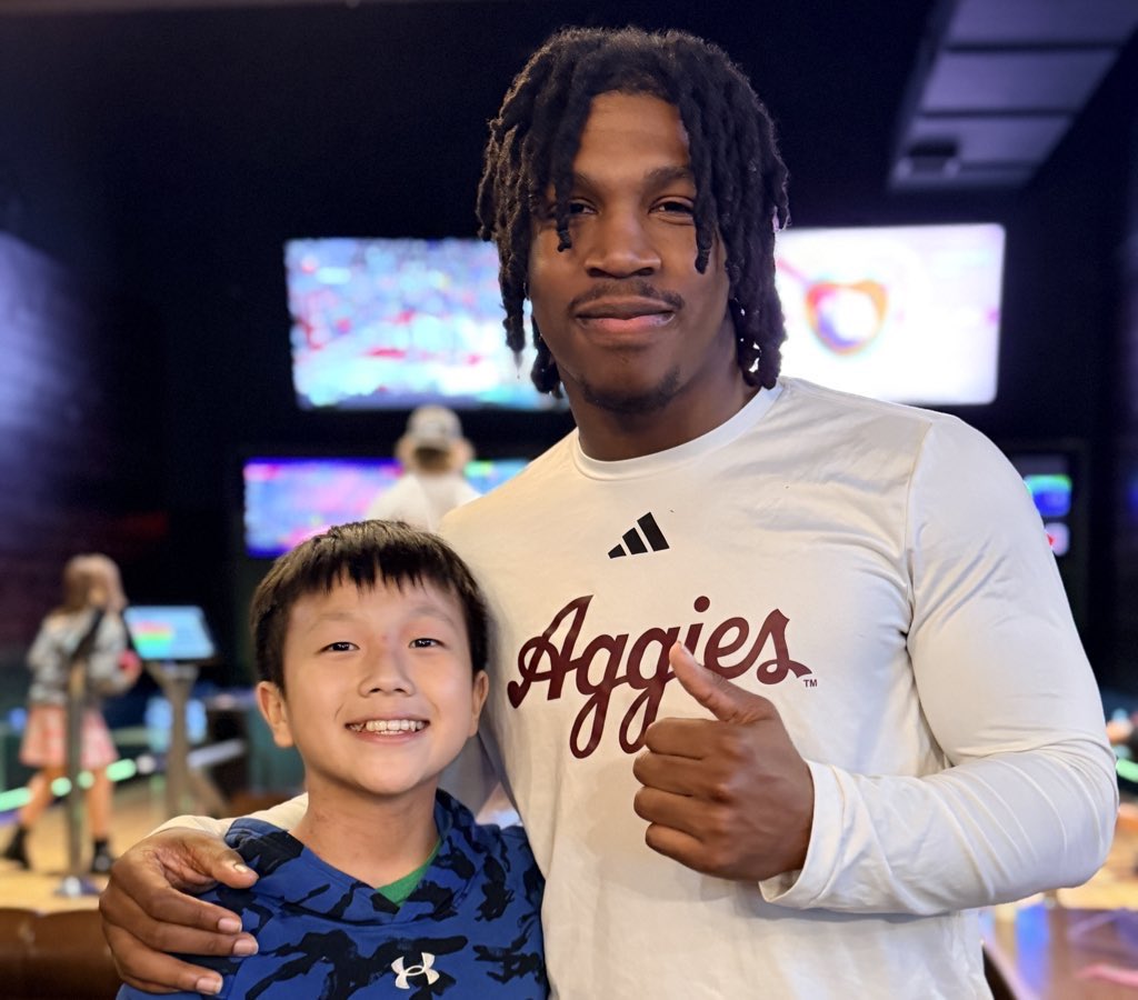cheftai's tweet photo. Thank you @CoachMikeElko &amp; @AggieFootball for sending all these players to mentor and inspire young local athletes! Special thanks to Rueben Owens, Terry Bussey, @Marcel10Reed , &amp; @BryceAnderson_1 for demonstrating leadership to bring the team out! #GigEm https://t.co/wttXyLJUEq