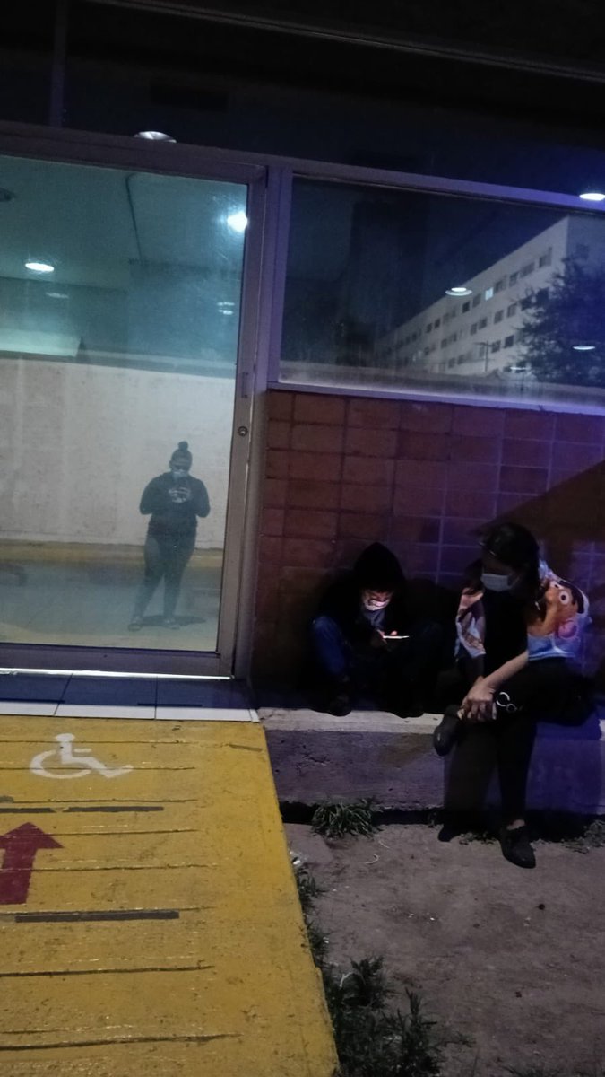 Como es posible q en la Clínica 78 d <a href="/Tu_IMSS/">IMSS </a> Guadalajara tengan a mi nieto como apestado afuera en el frío porq trae ronchas q parecen d alergia no Sarampión #quepocamadre <a href="/Claudiashein/">Claudia Sheinbaum Pardo</a> <a href="/PabloLemusN/">Pablo Lemus Navarro</a> <a href="/adrianalunacruz/">ADRIANA LUNA</a> <a href="/GobiernoJalisco/">Gobierno de Jalisco</a> <a href="/imssdigital/">IMSS Digital</a> <a href="/IMSS_Bienestar/">IMSS Bienestar</a> <a href="/Ramiro_Escoto/">RAMIRO ESCOTO DIGITAL (RED)</a>