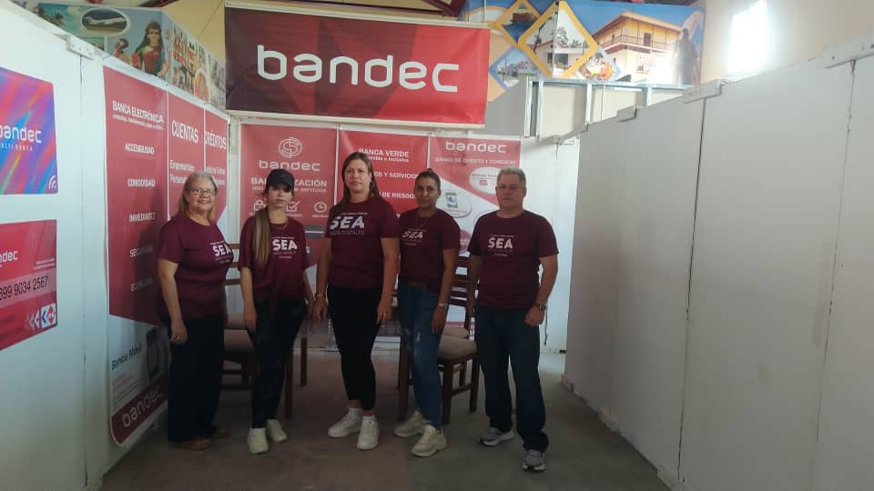 En Bandec Camagüey, nuestro compromiso es la información oportuna. Por eso, cada 15 días nuestros especialistas comparecen en la revista "El Acontecer" de <a href="/TVCamaguey/">Televisión Camagüey</a>.
Esta semana, desde la #FENAR2026, compartimos los servicios que acercamos a la comunidad.👇