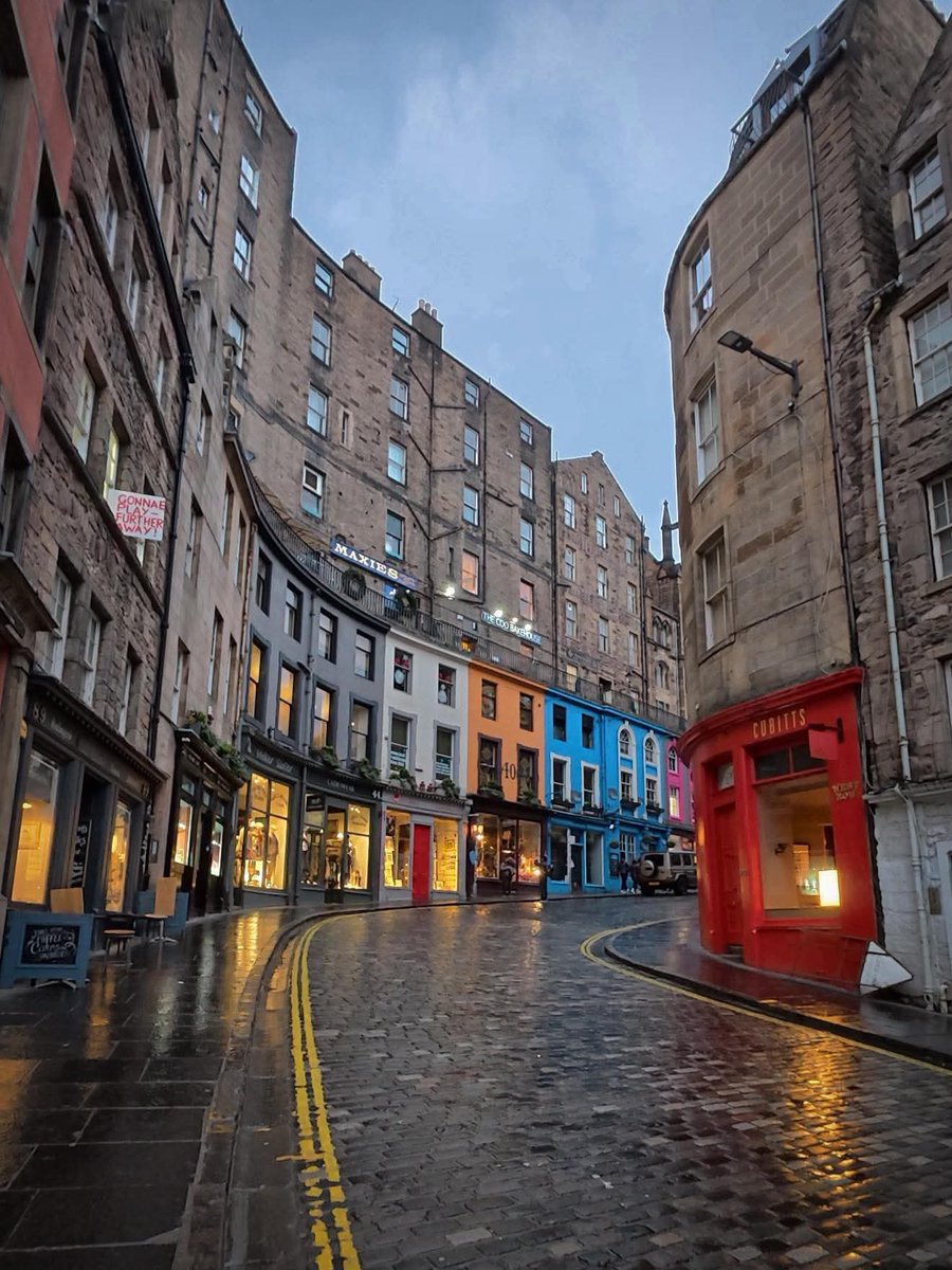 May favor speak for us wherever we go today. Amen.
God and prosper..
Goodmorning fam ❤️