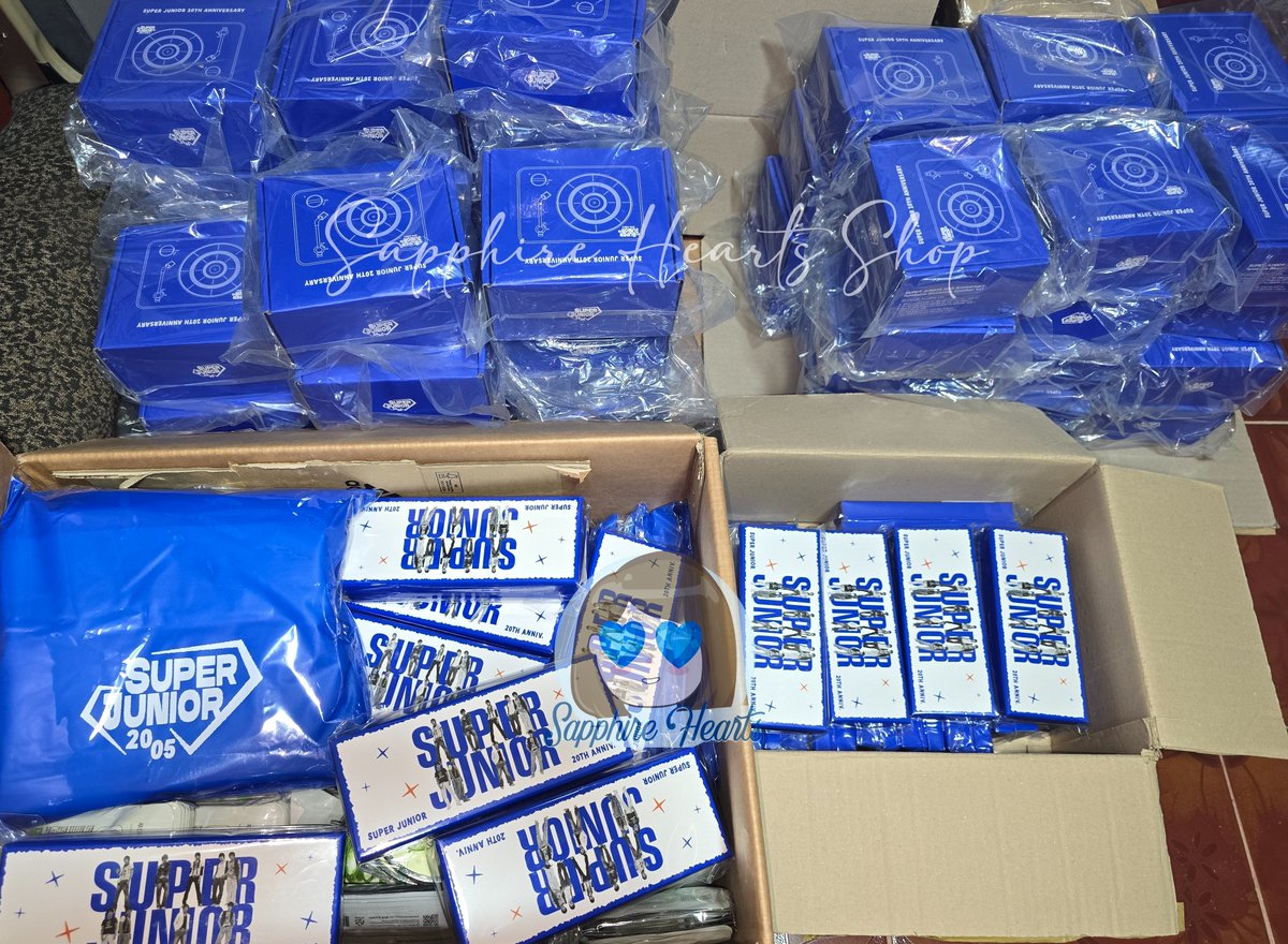 Arrived~ 💙 🤗 ✨ Super Junior 20th Anniversary Official MD