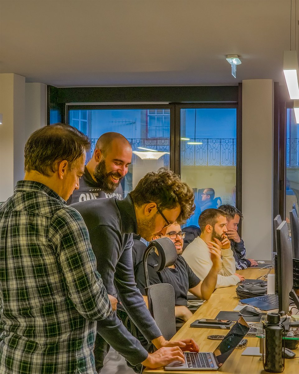 yarilabs's tweet image. Good energy ✨ focused work 💻 and ideas coming together 💡

Always great to see new faces settle in and start building alongside everyone else 🤍🤝

#YariLabs #TeamCulture #TeamAtWork #GrowingTogether #MadeInBraga #Braga