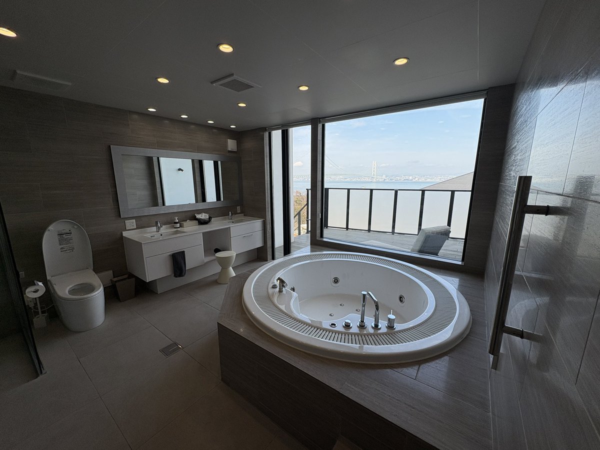 レフ　LeftHandFree tweet media