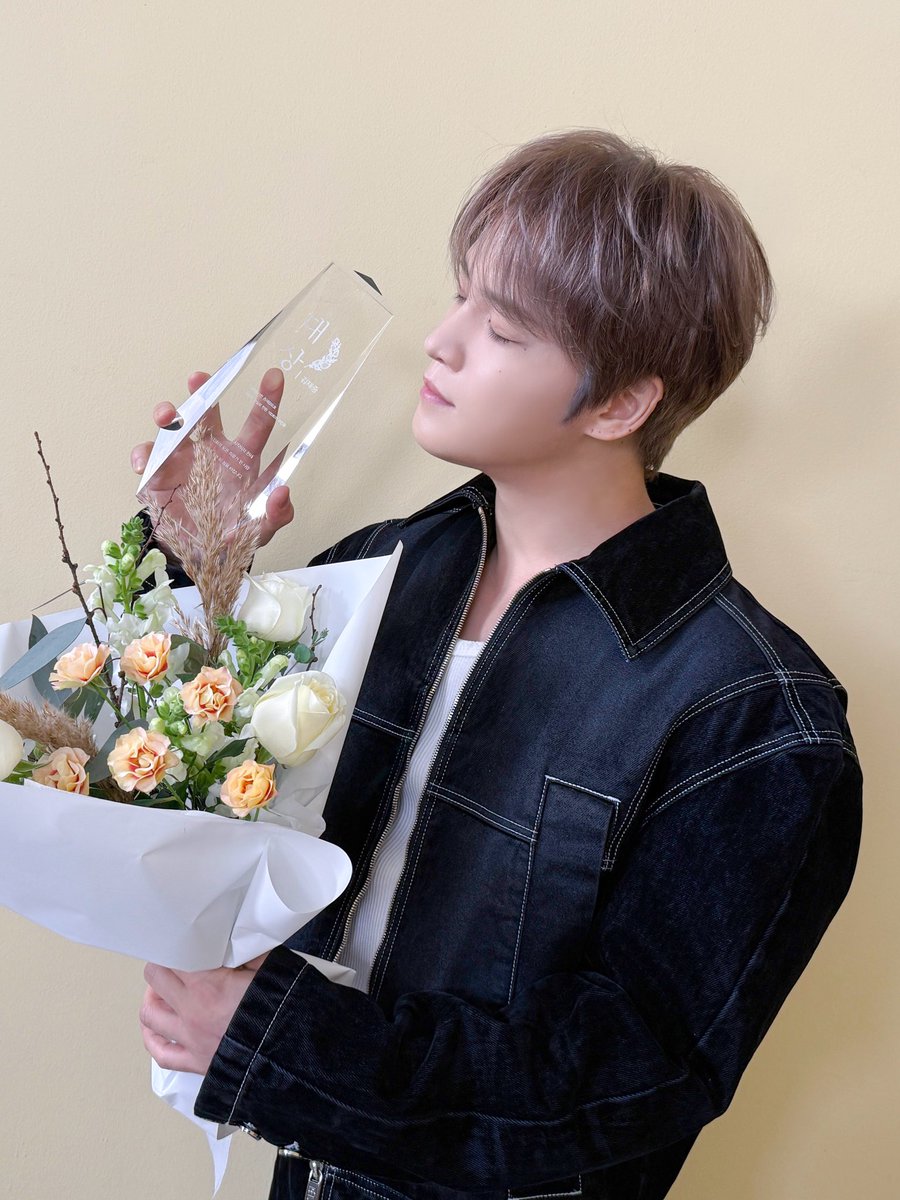 Jaechingu was the starting point, with a humble goal no one even thought that the contents will doing really well, he made so many new friends, he gained so many new fans, tv stations reached him out, despite of the harsh schedules thank you for giving us 100 memorable episodes💚