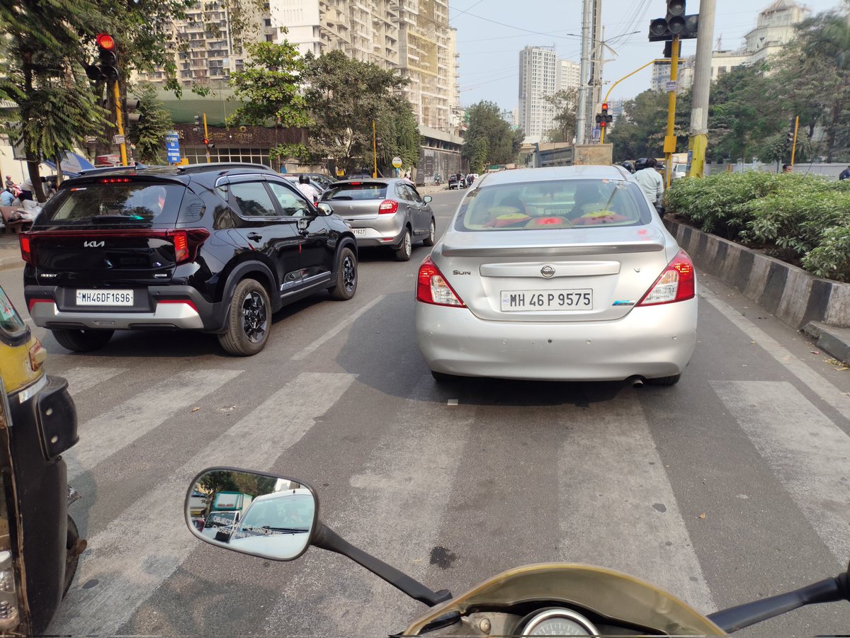 Today too the same place at 3:58pm as no one cares about zebra crossing, uts just an art on road. <a href="/Navimumpolice/">नवी मुंबई पोलीस - Navi Mumbai Police</a> <a href="/navimumbaicv/">Navi Mumbai Citizen Voice 🇮🇳 नवी मुंबई नागरिक</a>