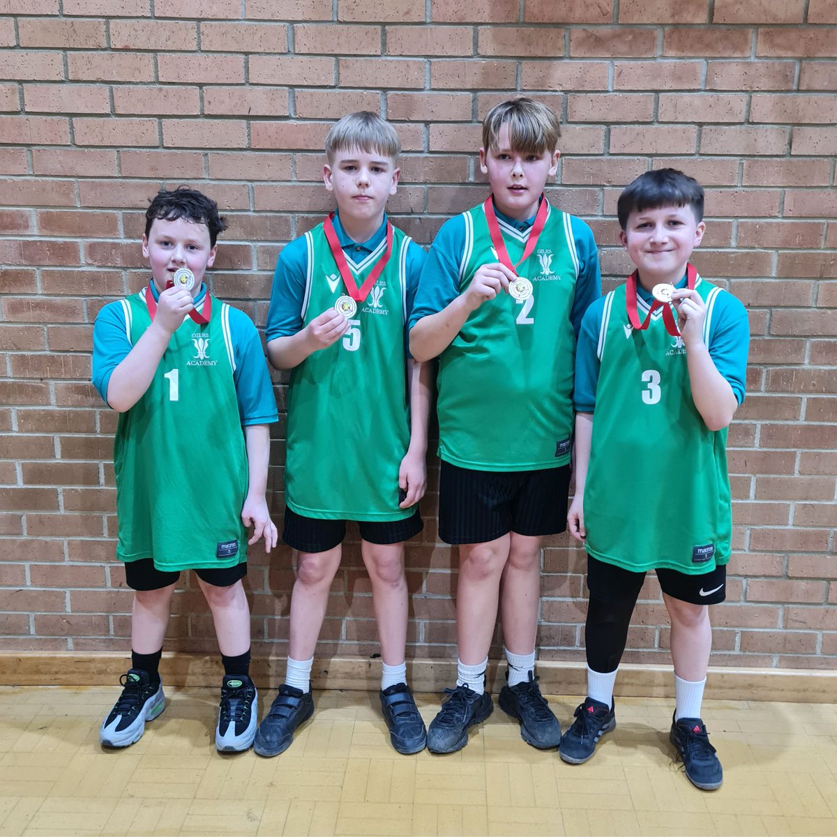 Congratulations to the team of Year 7 boys who are our sporting heroes as they won South Lincolnshire Plate 4v4 Basketball Competition.

Read more: gilesacademy.co.uk/4v4-basketball…