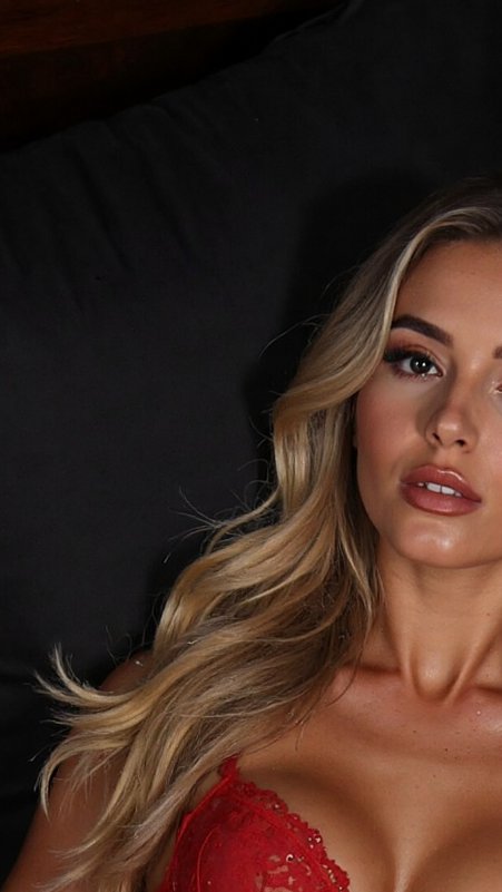KaylaIntimates tweet picture