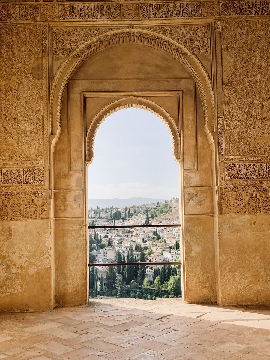ohofillepetite's tweet photo. ใครอยากดูสถาปัตยกรรมแนวอาหรับ Moorish Architecture ก็ Alhambra, Andalusia เลย สวยมากกกกก ทำให้สเปนแถว Andalusia คือ ต่างจากยุโรปชาติอื่นมากอ่ะ ประทับในสุด https://t.co/8UmyRYZ2fN