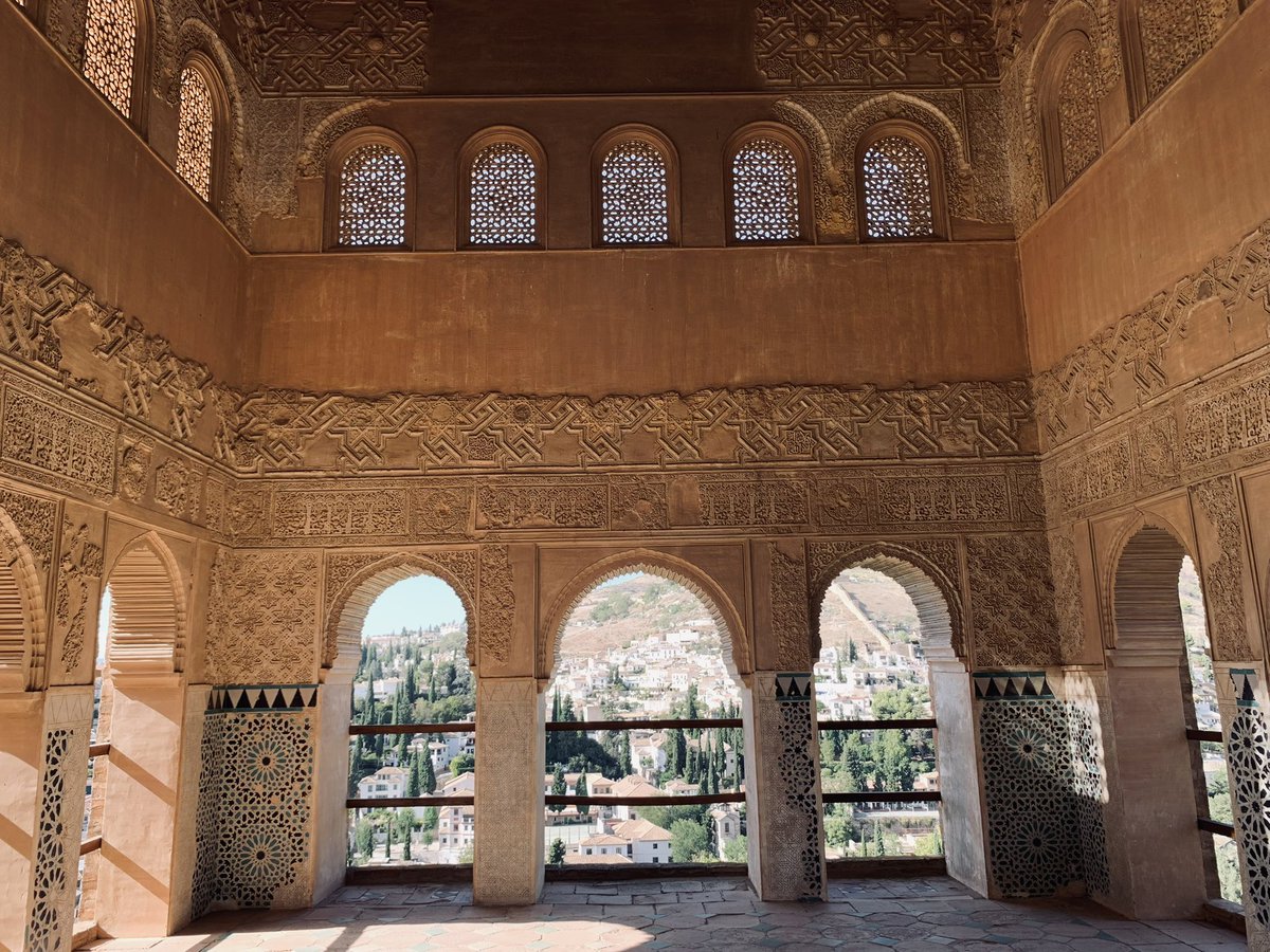 ohofillepetite's tweet photo. ใครอยากดูสถาปัตยกรรมแนวอาหรับ Moorish Architecture ก็ Alhambra, Andalusia เลย สวยมากกกกก ทำให้สเปนแถว Andalusia คือ ต่างจากยุโรปชาติอื่นมากอ่ะ ประทับในสุด https://t.co/8UmyRYZ2fN
