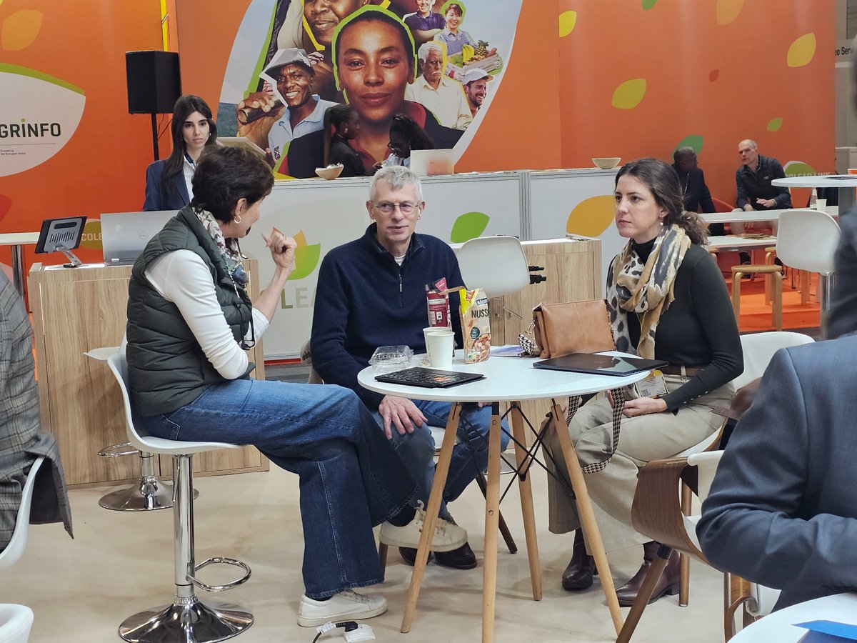 eBusiness Weekly tweet media