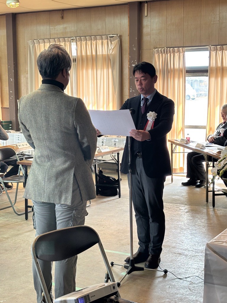 本日は山本園芸流通センターで、兵庫県・宝塚観賞植物品評会褒賞授与式および宝塚市花き園芸協会通常総代式がありました。