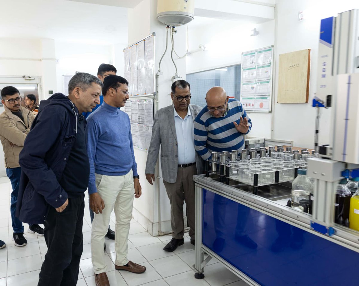 nicci_1994's tweet photo. NICCI welcomes its member &amp; recent Indian FDI in Nepal, OBEETEE Nepal, Bhairahawa. During the Varanasi Roadshow, NICCI &amp; partners visited @obeeteecarpets India at the kind invitation of Mr. @Majumdar_Malay, seeing heritage craftsmanship fused with modern mechanization. https://t.co/a8l8vveFaI