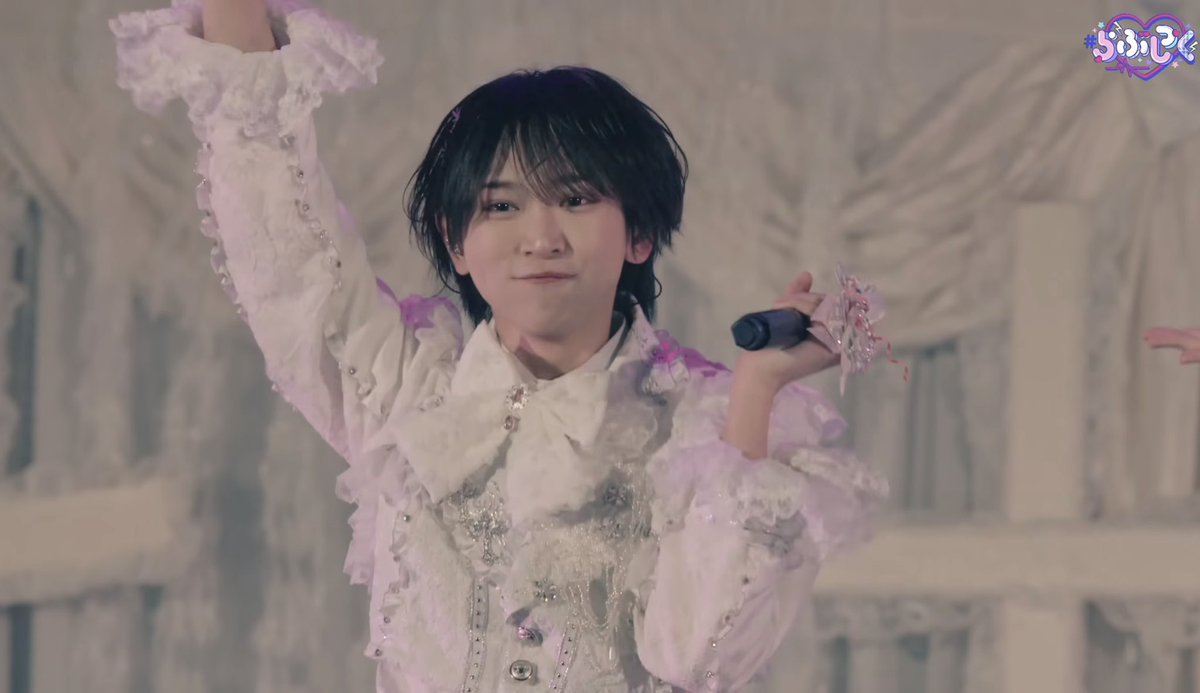 chamisan12se's tweet photo. YouTube切り抜きから！
個人的にたいよう君はあざと可愛い系でたろしゃんは喋るとギャルだけどカッコイイ系だと思う🤔
武道館ライブ楽しみだなぁ。 

 #らぶしっく #メンズアイドル https://t.co/UY87EiiFWV