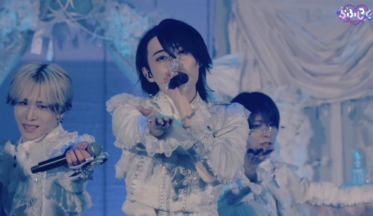 chamisan12se's tweet photo. YouTube切り抜きから！
個人的にたいよう君はあざと可愛い系でたろしゃんは喋るとギャルだけどカッコイイ系だと思う🤔
武道館ライブ楽しみだなぁ。 

 #らぶしっく #メンズアイドル https://t.co/UY87EiiFWV