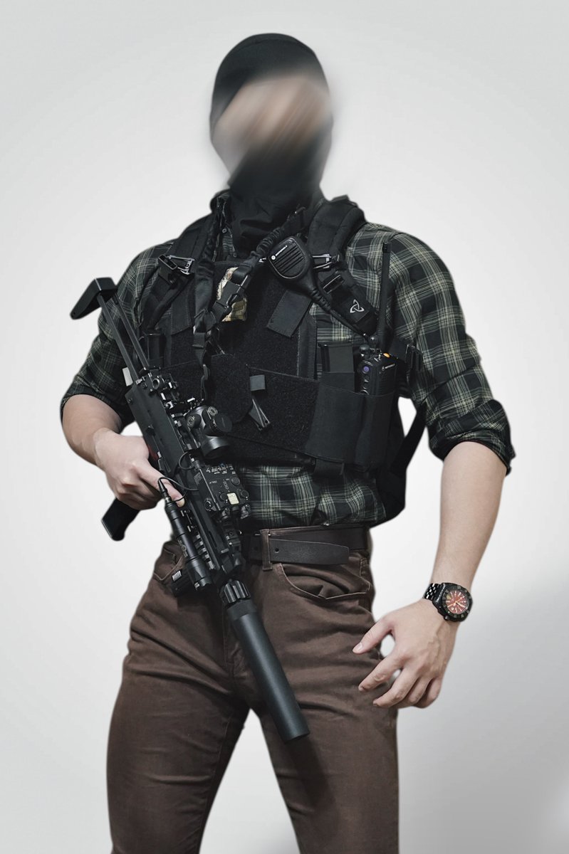 バラクラバ着けると怪しさが増す

#CasualWearTactics