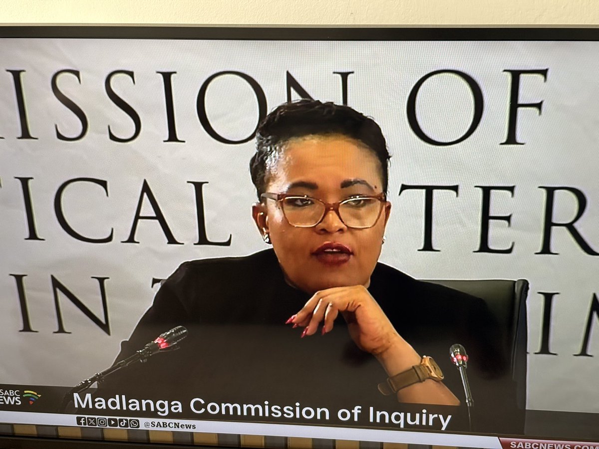 She nearly fooled me 🤣🤣
Ke tsotsi This one yeses