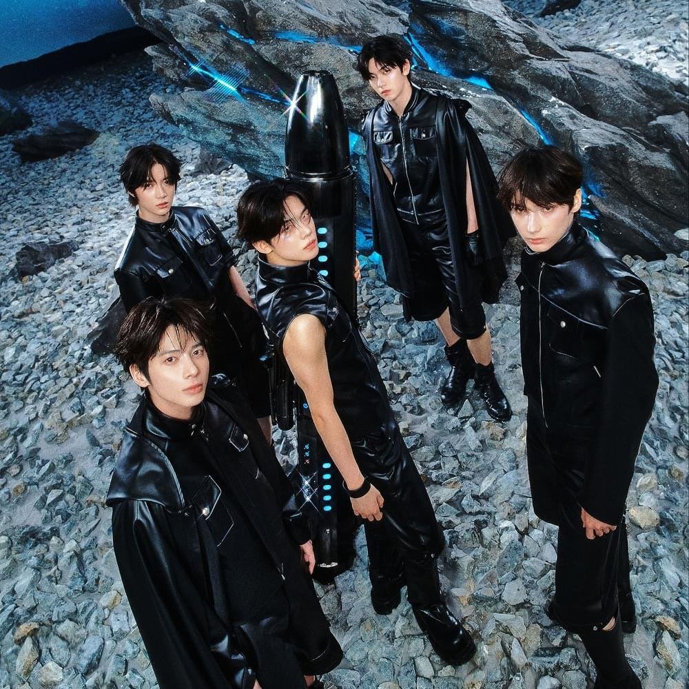 TXT will make their comeback in April.

m.entertain.naver.com/home/article/4…