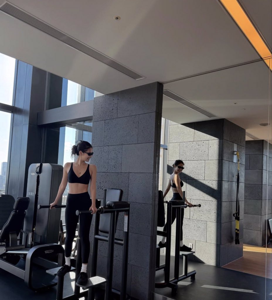 rubymedias's tweet image. gym exists btw 😭