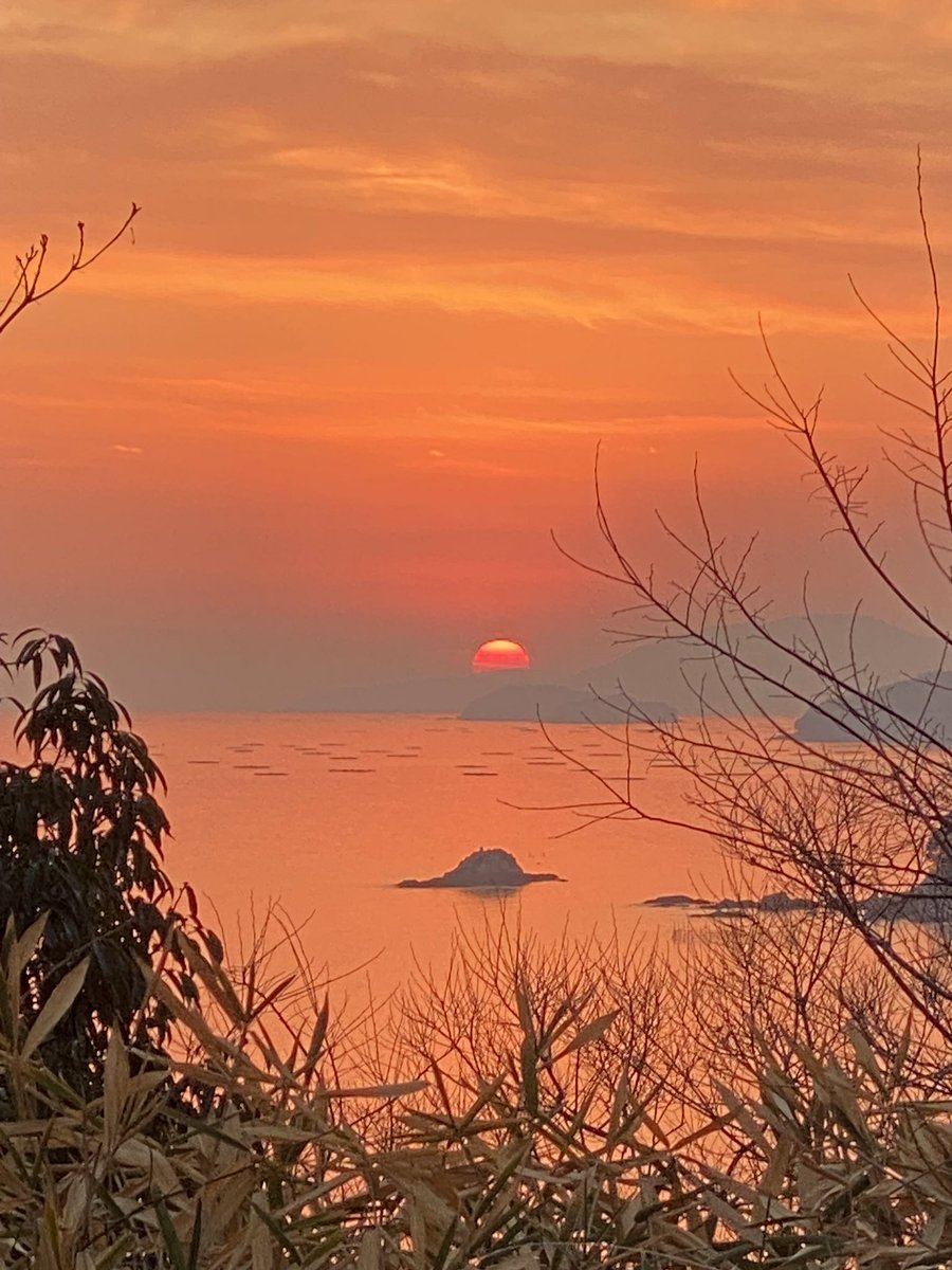 hasiriya8's tweet photo. 夕陽が素晴らしかった。🌅 https://t.co/rFfdQyhyTy