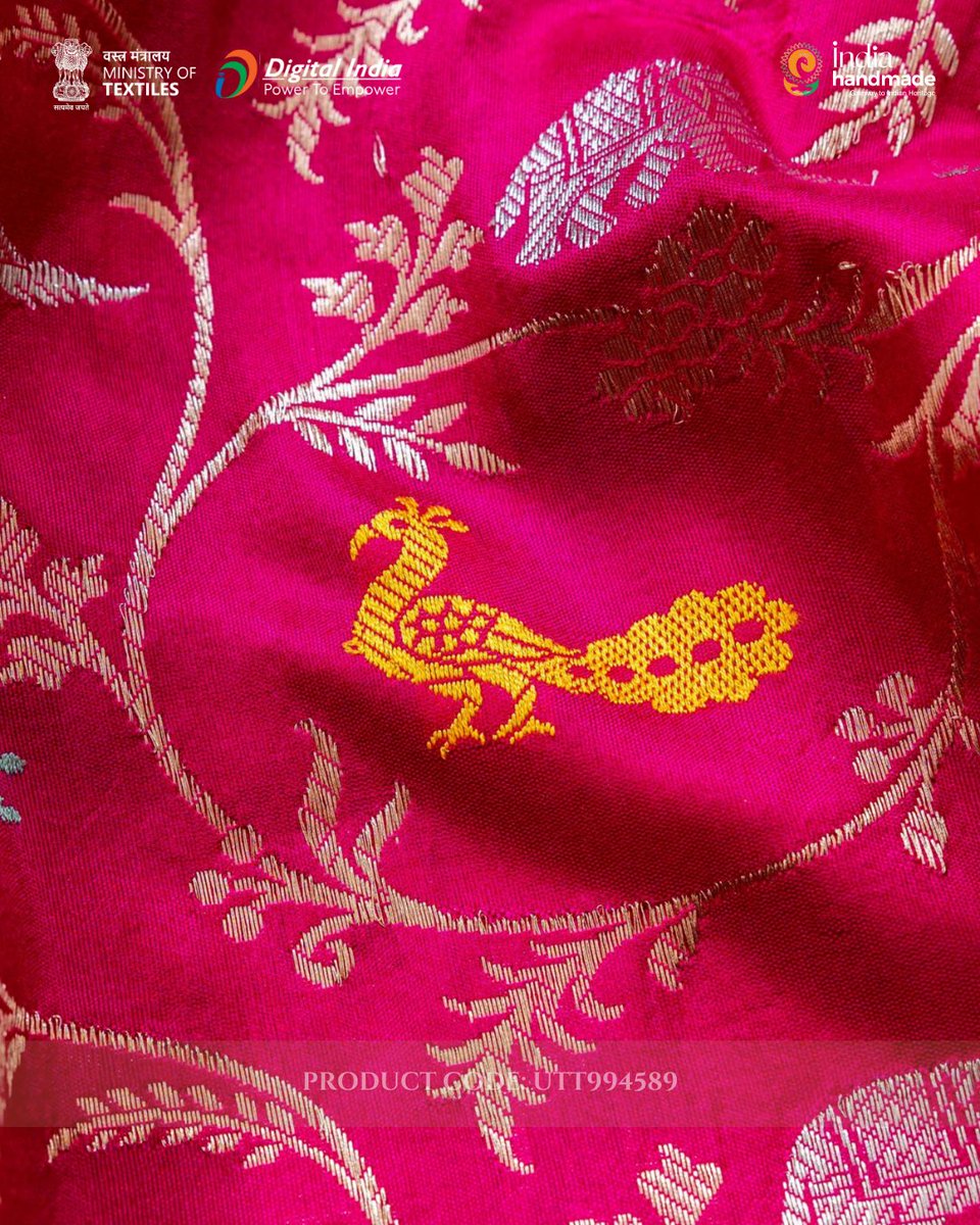 Indiahandmade_'s tweet image. Drape yourself in royalty - The Shikargah Handwoven Banarasi Silk Magenta Saree—rich silk, royal motifs &amp;amp; timeless Banaras heritage. Perfect for weddings &amp;amp; grand celebrations.
 Explore. Support. Empower.  #Indiahandmade #SupportArtisans #HandloomIndia #VocalForLocal #MadeInIndia