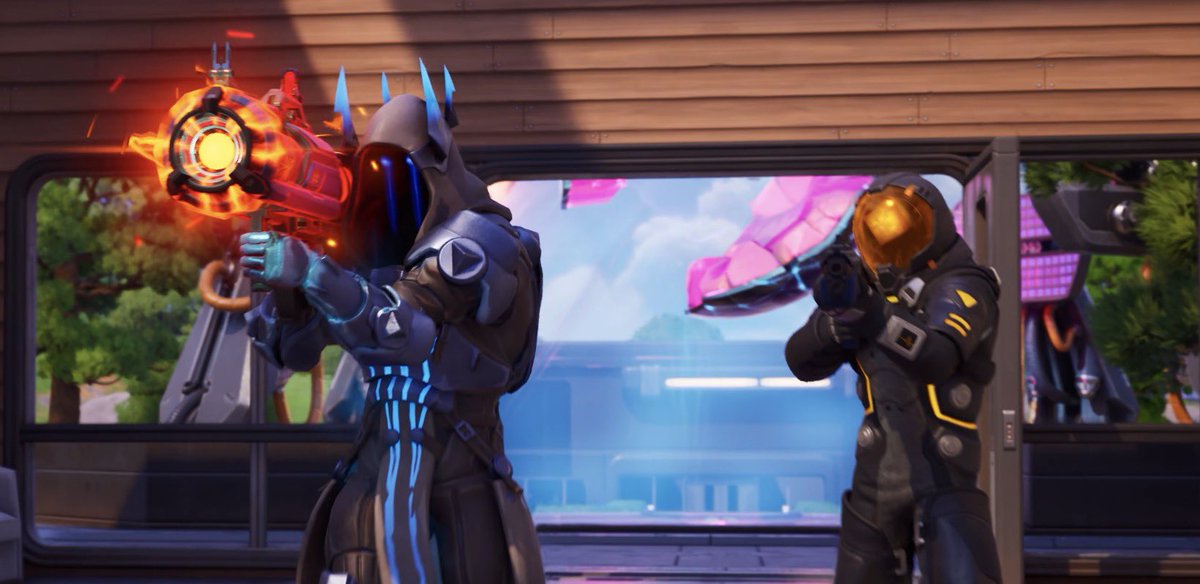 Rezztro's tweet photo. The Love &amp; Legends trailer seems to suggest that THE ICE KING will be working with Dark Voyager against The Seven!

#Fortnite https://t.co/qT80ItxpXS