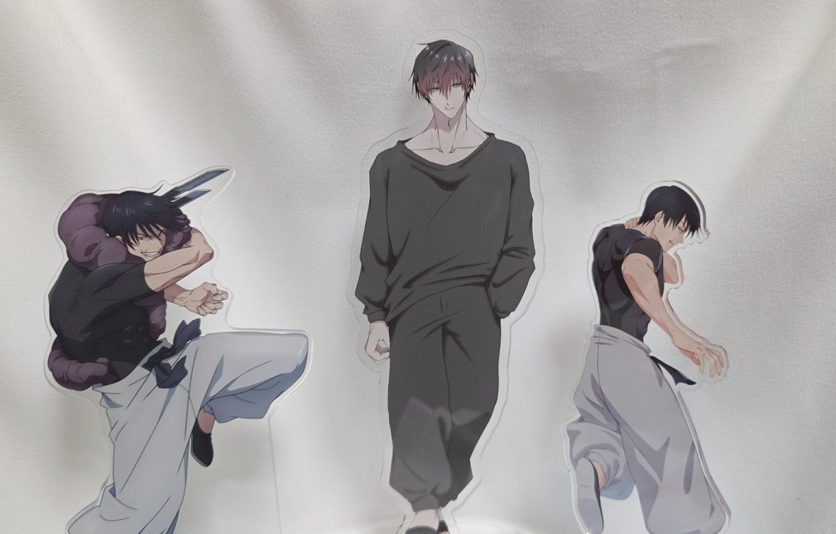 6qtagx's tweet image. ハム式がスウェットとうじのアクスタを中々出してくれないので自作した‼️デカい‼️写真が下手‼️