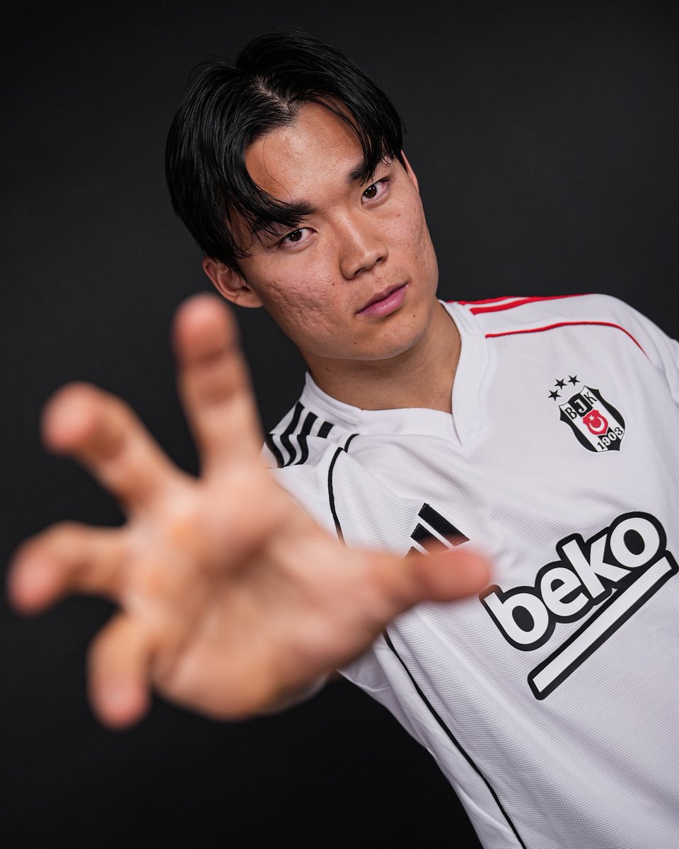 🇰🇷𝑯𝒚𝒆𝒐𝒏𝒈𝒚𝒖 𝑶𝒉 X Kartal Yuvası.😎

👉 kartalyuvasi.com.tr/urunler/besikt…