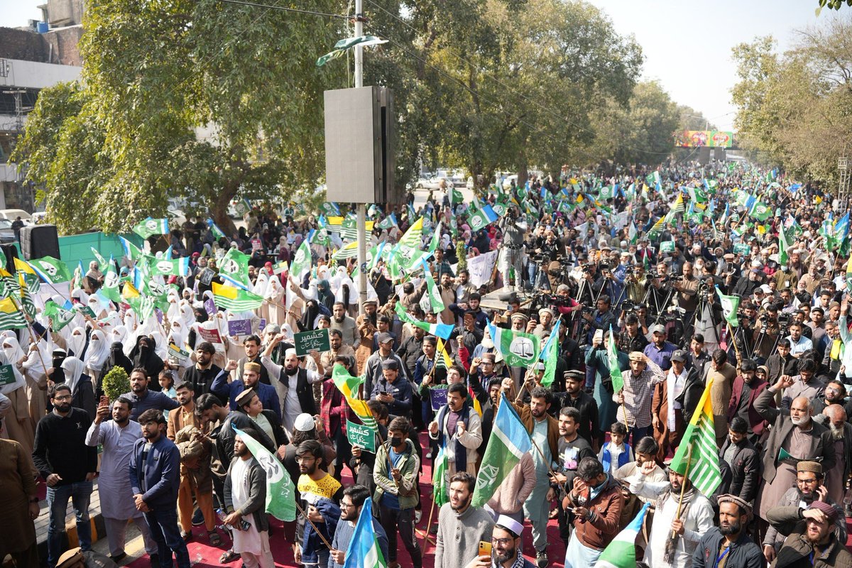 جماعتِ اسلامی کا مؤقف بالکل واضح ہے:
کشمیر کی آزادی کشمیری عوام کا بنیادی حق ہے، جسے طاقت کے زور پر دبایا نہیں جا سکتا۔
JI for Kashmir.
#KashmirSolidarityDay