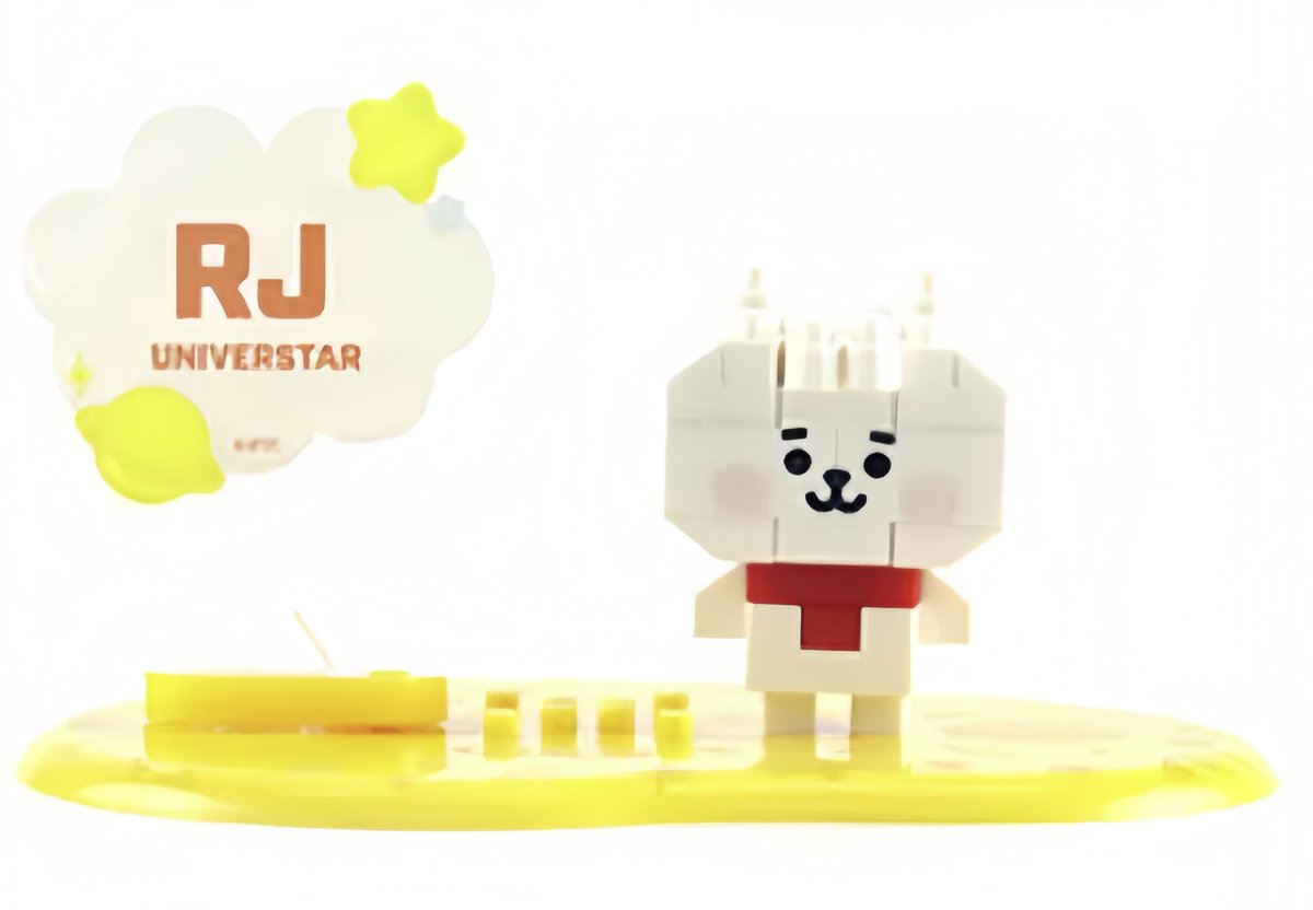 ra_raraj's tweet photo. Ga tertarik ikut war. Tapi karena udah keterlaluan, ketikan @Shwm92683794 ini fitnah ya genks. Yang sebenernya, konteks videonya : 
1.  RM sama Jin lagi live dan ngerangkai lego edisi BT21 x Nano Block series
2. Saat part RJ, Jin ngakak banget, trus RM bilang “ini RJ bulunya kemana dah? Diet ya RJ?” 

Jadi mereka ketawa gegara RJ. Jadi gak ada ngomongin kaya yang @Shwm92683794 ketik ini ya. Aku lampirin ini RJ yg dimaksud di video ya.