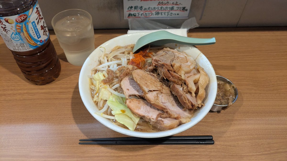 そういえば昨日久々に地球規模行ってた
数時間前に丸源でラーメン炒飯W大盛り食ってたから日和って150gにしたけど、謎の見栄で豚にしてしまった為に結局限界ギリギリでした反省します