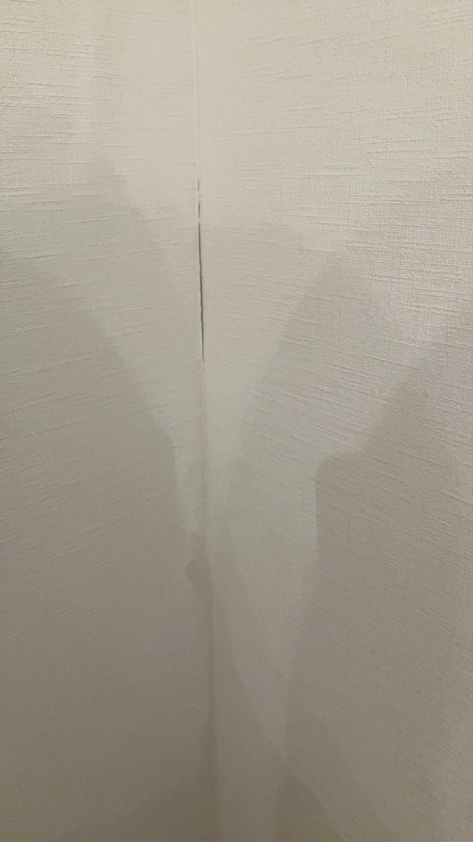 2614SPT's tweet photo. 下手くそすぎて素人DIY頼んだ方がマシ…これでプロ名乗ってんのやばくないですか？？？ https://t.co/0jKzQPYx3z