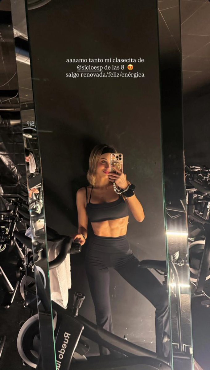 Rocio82064731's tweet image. Story de Cris en Siclo 🚴🏼‍♀️ empezando el día con energía 💪🏻

#CrisPorta5F #TeamPorta 🤍