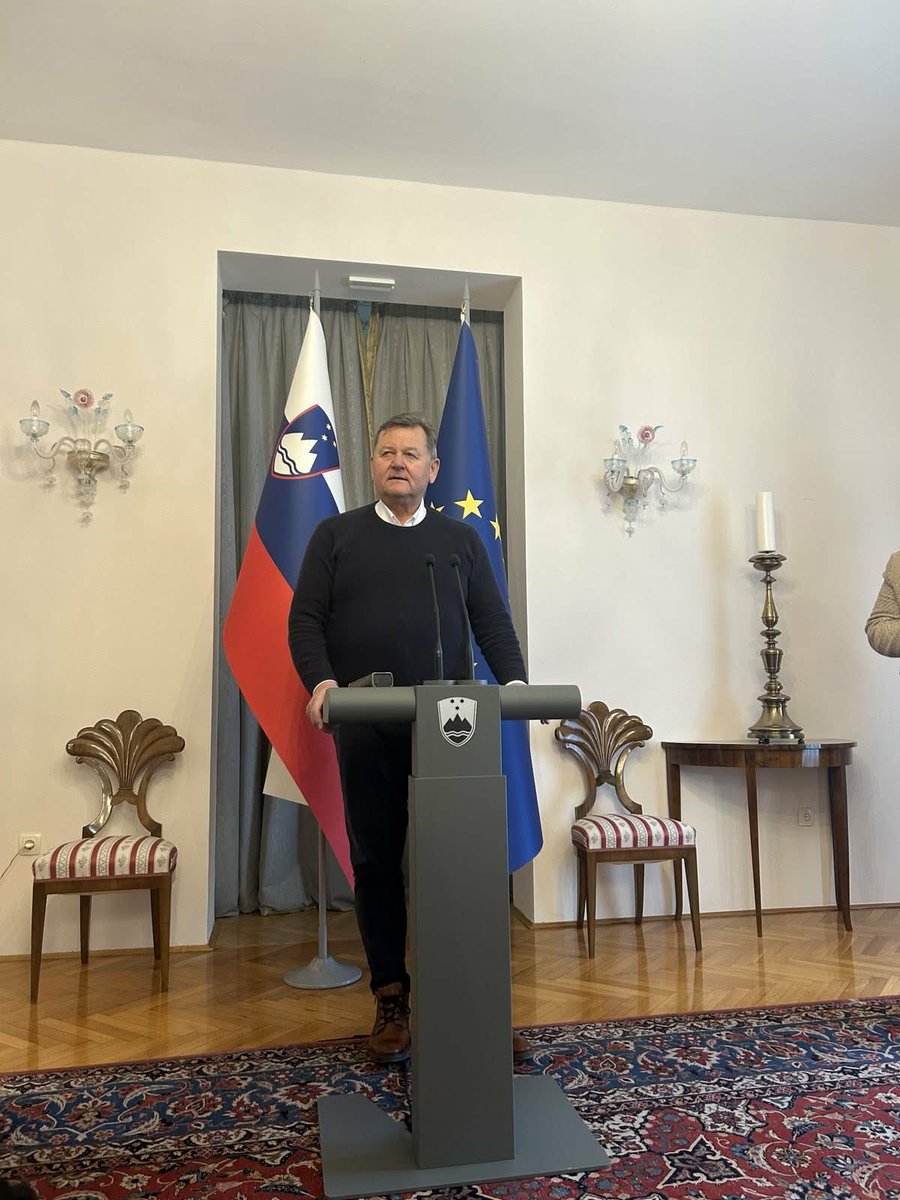 Vlada Republike Slovenije tweet media