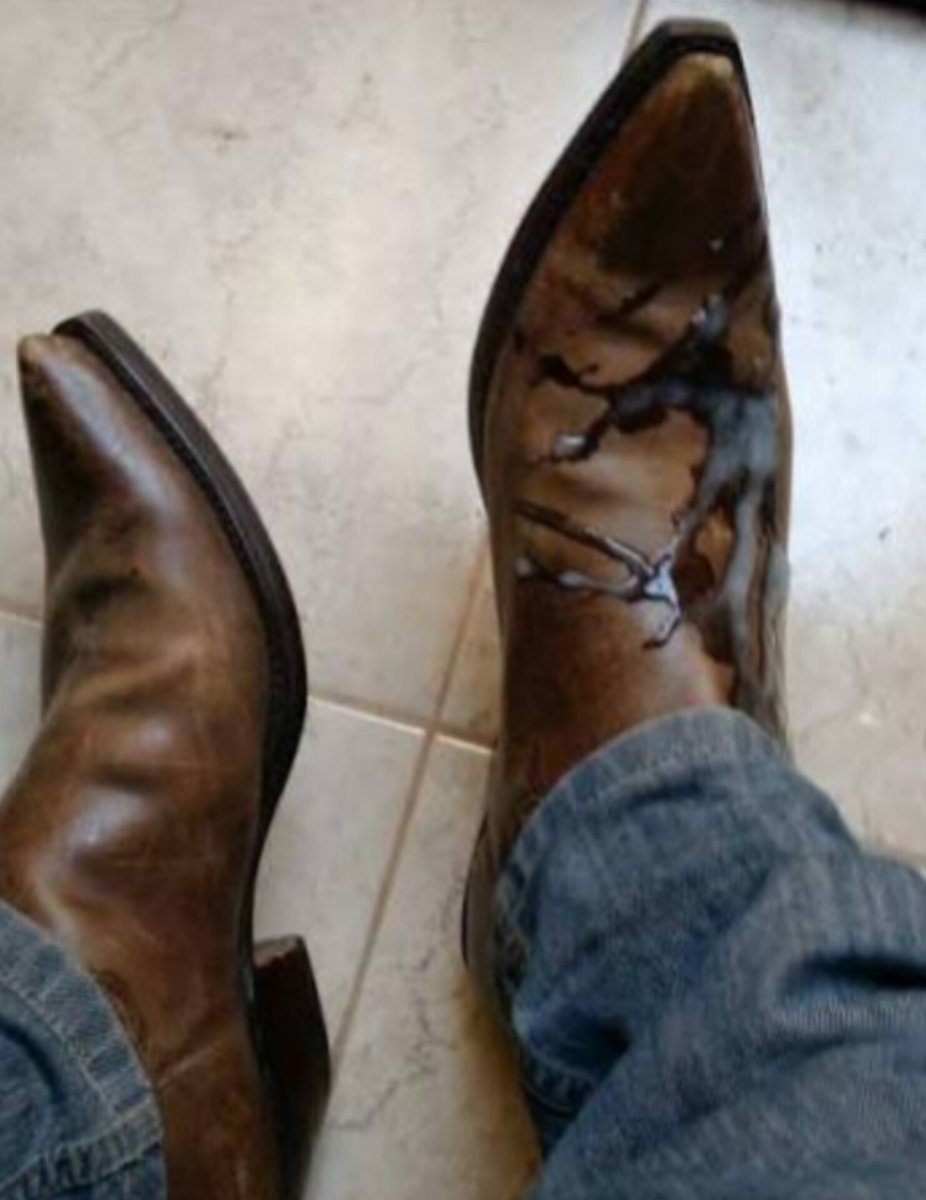 fe774fe's tweet image. Algunos morbos y fetiches hoy botas texanas