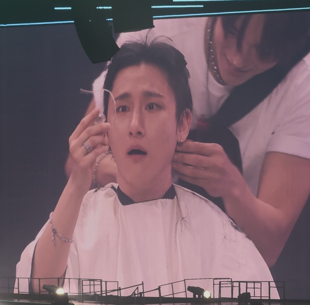 뭔가 달랑달랑 거리길래 봣는데 샤갈