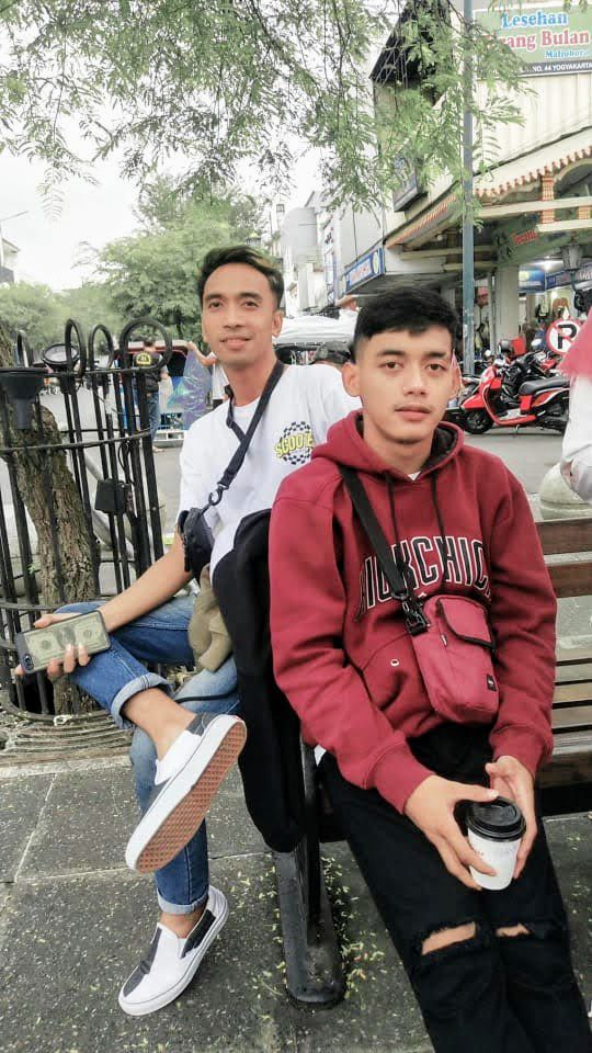 NinokIndo's tweet photo. Gaul mu adalah masa lalu ku wkwk 🤭😄
#ToyotaAlphard #Gunungkidul #Yogyakarta https://t.co/l7IKCmVcNE