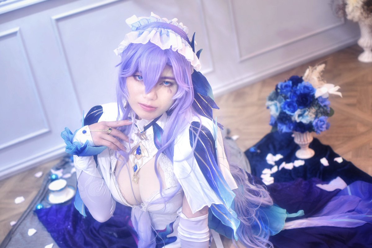 Cospray

鳴潮/ Wuthering Waves
カンタレラ/坎特蕾拉

──────────────────
フィサリアファミリーの現当主、毒薬のカンタレラよ。毒か、それとも薬か、すべては使い方次第……
──────────────────

#WutheringWavescosplay 
📸: 鮟さん（<a href="/ANK_CCG/">鮟⚓️</a> ）