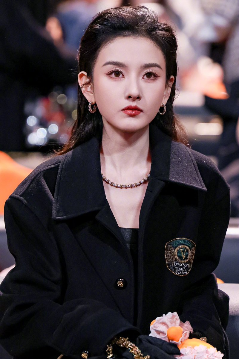 ขอเช็คประชากรคนที่ยังเทรนอยู่หน่อยค่า

ZUER AT WEIBO NIGHT 2025
#ZuerSparklesWeiboNight
#WeiboNight2025 #SongZuer