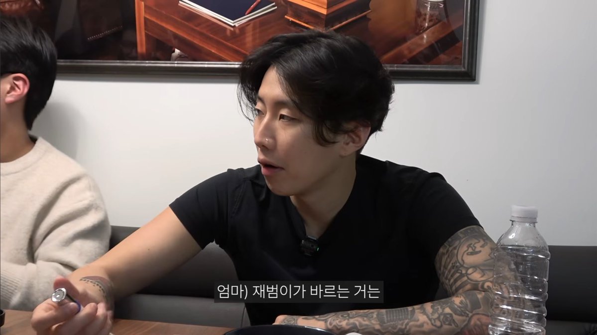 ogz118125's tweet image. まーた肌ヤクザしてるパクジェボム⬅️33,900ウォンのクリーム使用中のコスパ男（スキンケアにお金をかけなくても肌がありえん綺麗な38歳男性）