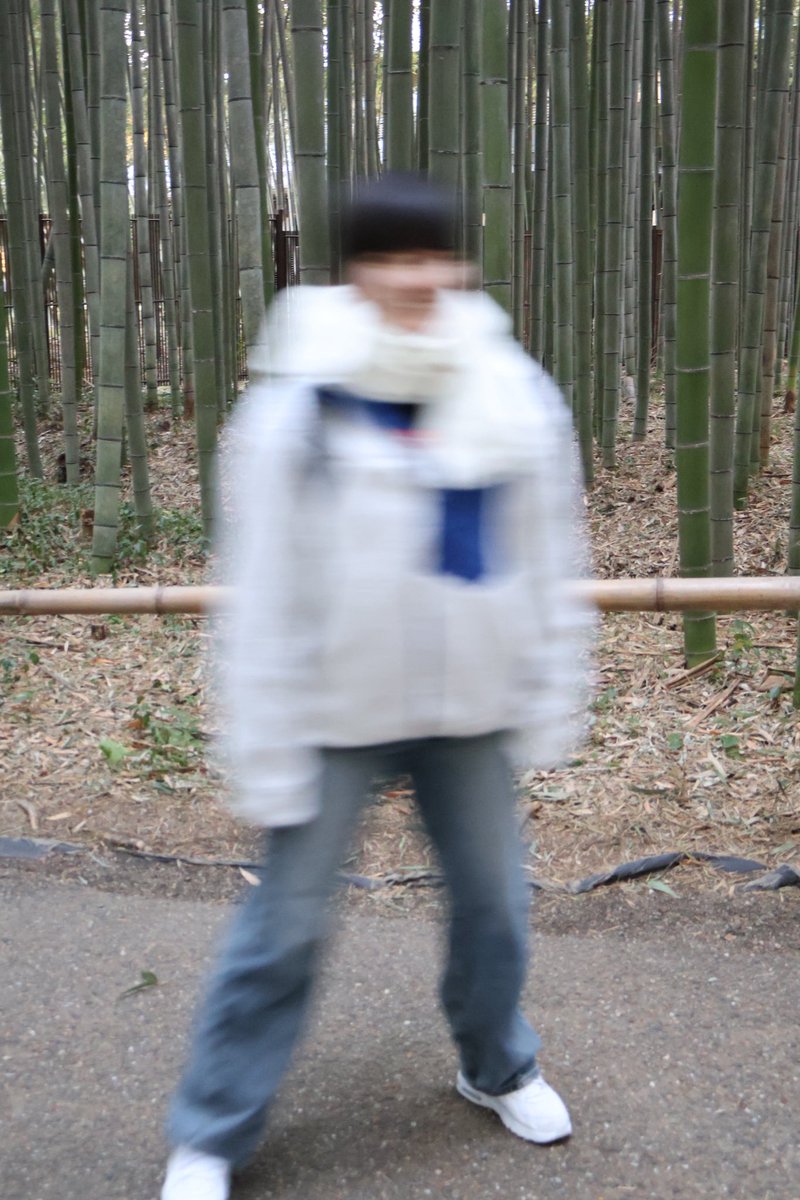 この前車折神社にお参りに行きました。4枚目はここ最近1番のお気に入りの写真📷

#俳優 #ポートレート